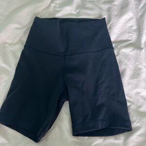 Lululemon Wunder Train Shorts 6” True Navy Size 4